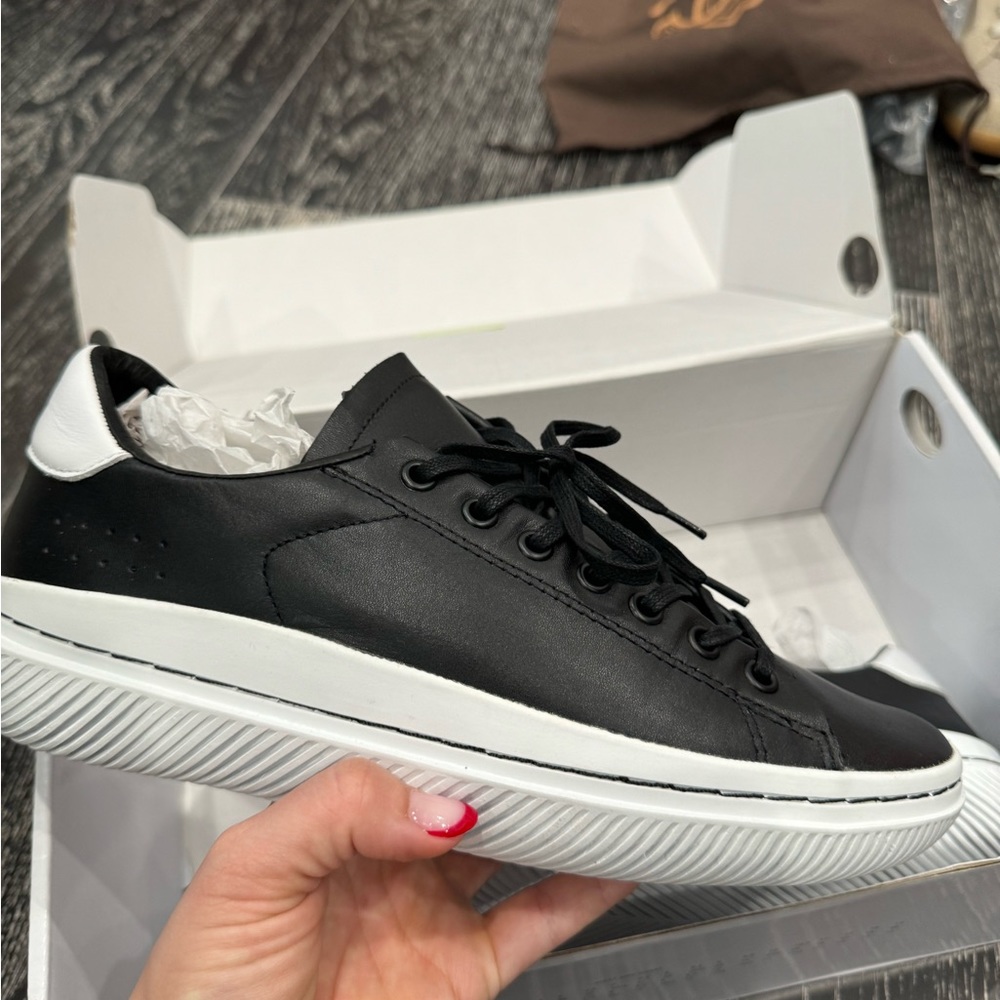NIB Barneys trainer